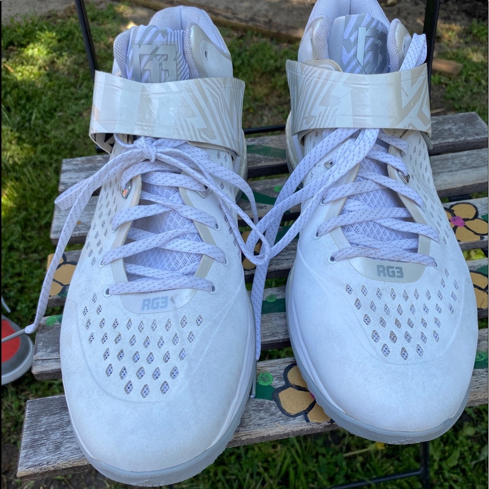 Basketball sneakers